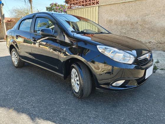 FIAT GRAND SIENA 1.4 MPI ATTRACTIVE 8V FLEX 4P MANUAL FIAT GRAND SIENA 1.4 MPI ATTRACTIVE 8V FLEX 4P MANUAL